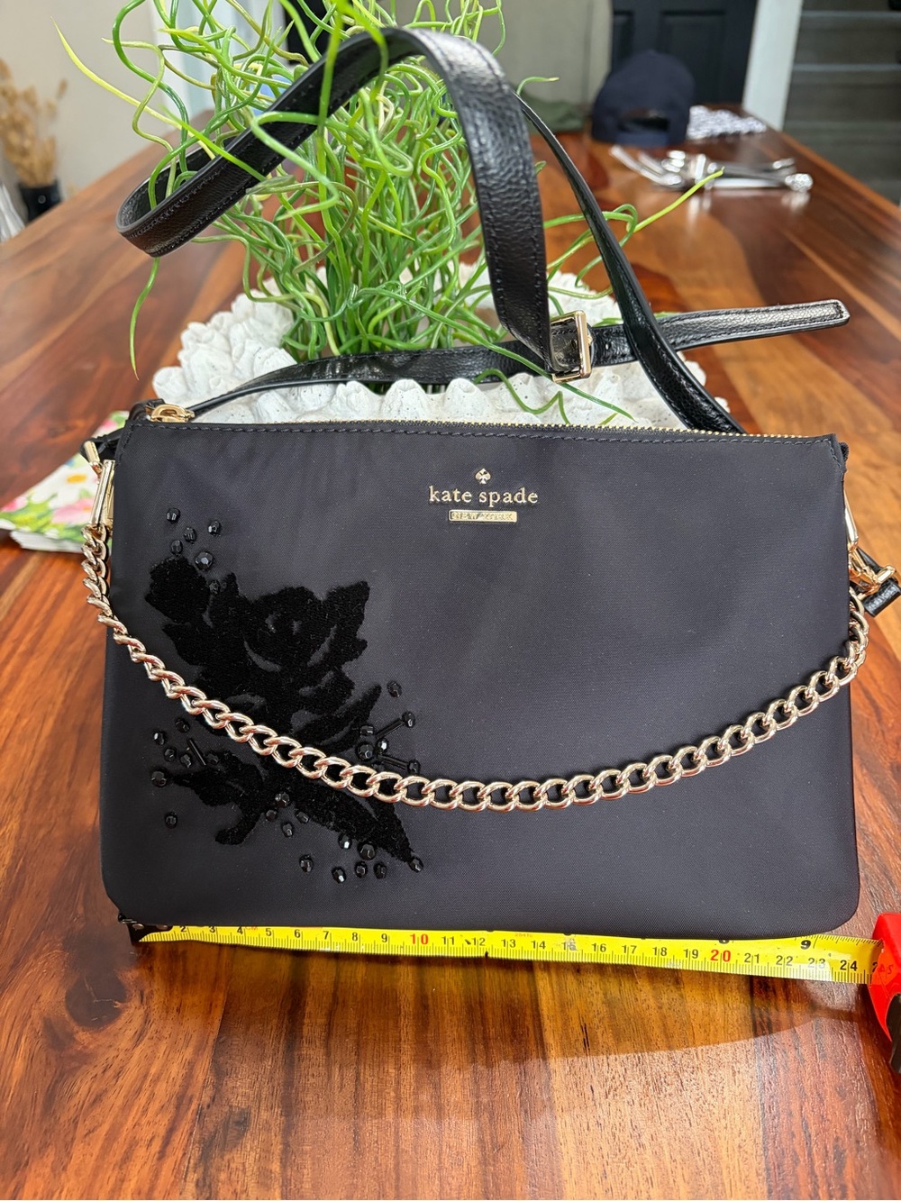 kate spade New York Black Floral Beaded Crossbody Bag  Gorgeous handbag 🖤🖤🖤